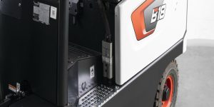 B18S-7 entry step plate